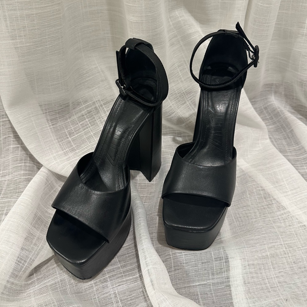 SCHUTZ Black Platform Sandals